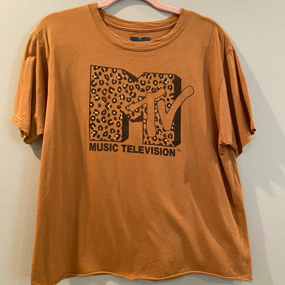 MTV 90s Era cropped crew neck T-Shirt Sz L